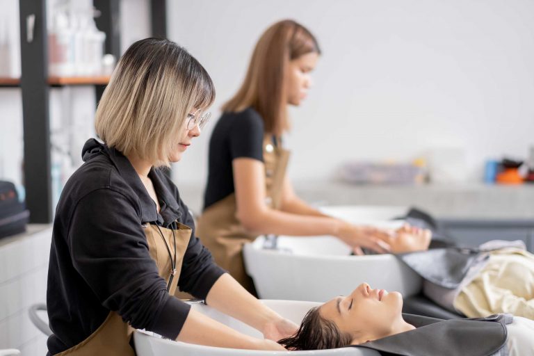 The Benefits of DIY Natural Cosmetics Over Store-Bought Products